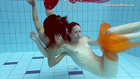 Horniest Hottest Lesbian Babes In The Pool