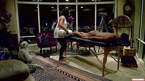Freyja - Down Blouse During Happy Ending Massage