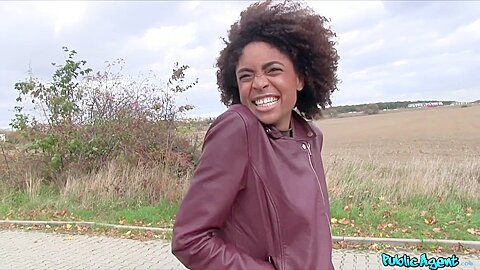 Ebony With Hot Body Fucked In A Car - Luna Corazon