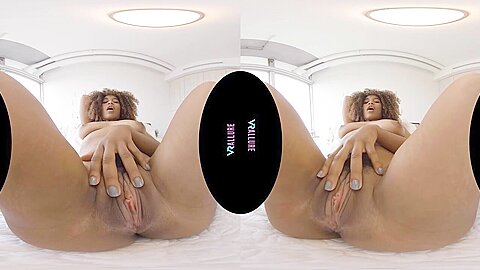 Jenna Foxx - Hangout In Her Room