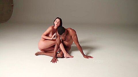 Ariel And Robin Nude Photo Session