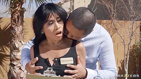Ember Snow, Lasirena69 - Horny Housewifes Revenge