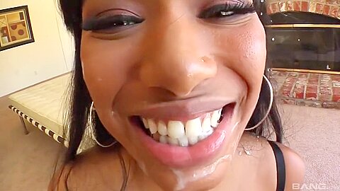 Bella Moretti Sucks White Dick And Nibbles Balls For