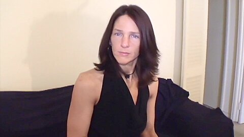 Hot White Milf Is Horny And Ready To Have Fun