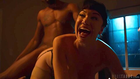 Little Puck And Isiah Maxwell - Smiles While Getting Her Exotic Pussy