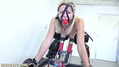 Lucy Lauren The Pet :: tight stockings bondage scene with gaged woman