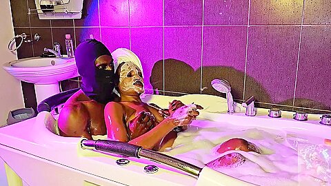 Bbc Guy Gets Sloppy Bathtub Blowjob From Horny Wife