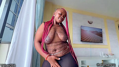 Big Bubbly Cheeks Sucks And Fucks A Big Black Cock Doggysty